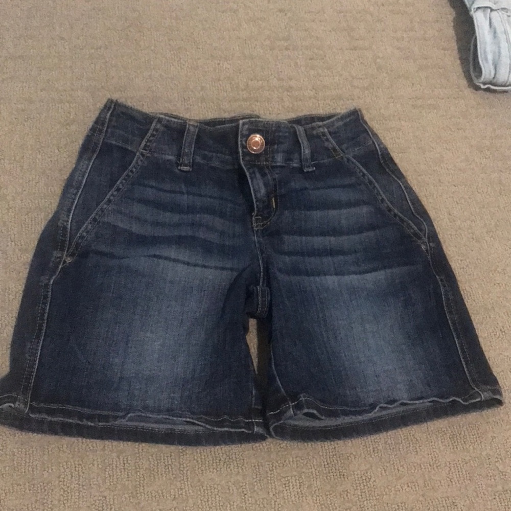 Low waisted shorts